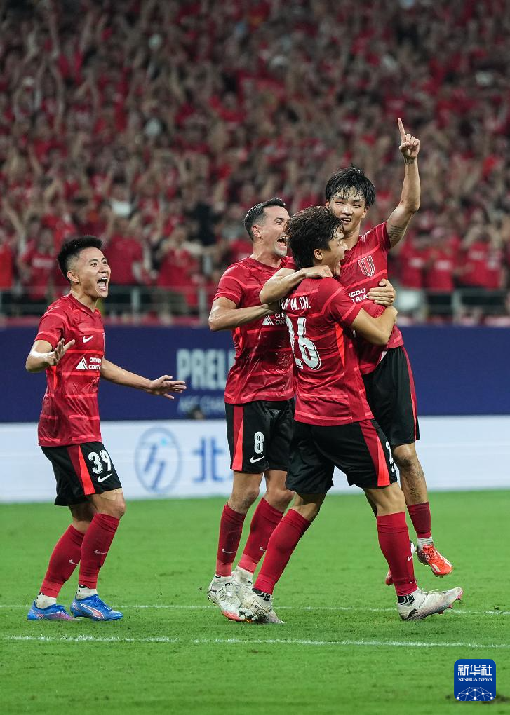 九游体育-集结日突围战来临，成都蓉城围绕欧冠队长鼓劲，气氛紧张，球探报告显示潜力的简单介绍-九游体育