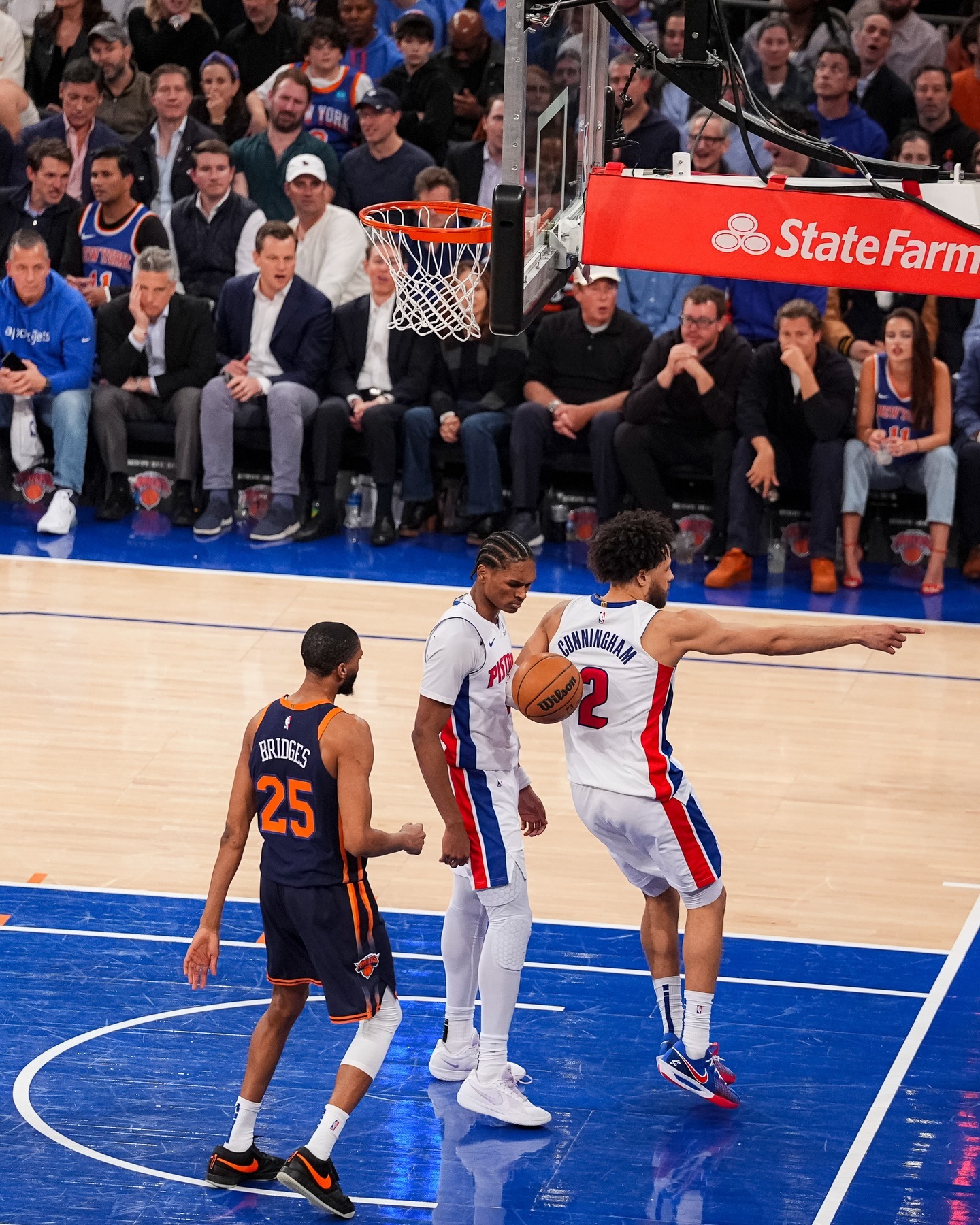 九游云游戏-清晨马赛备战NBA季后赛，绝杀压哨细节曝光，球迷炸锅，细节决定成败的简单介绍-九游云游戏