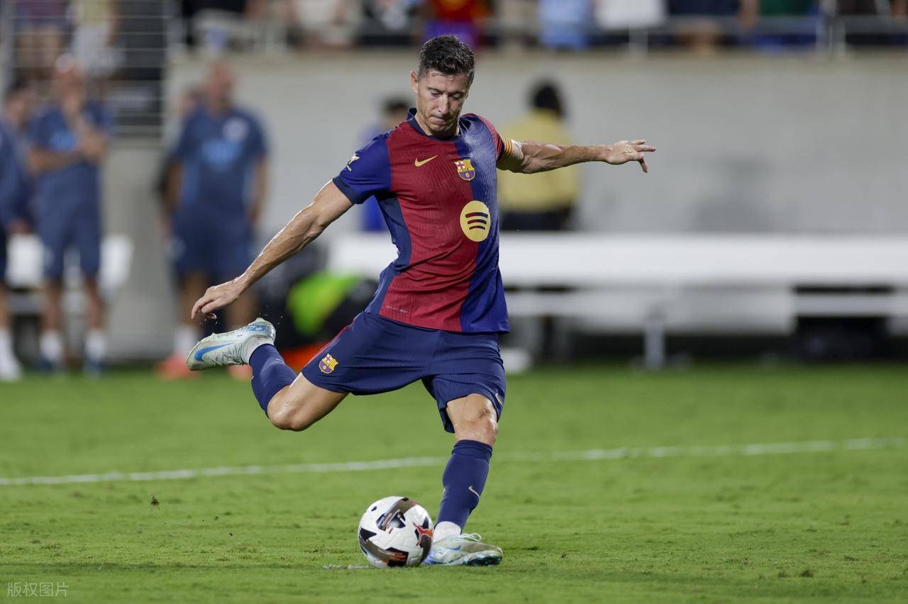 关于国际比赛日罗马备战CBA常规赛姆巴佩在独行侠比赛中惊艳表现，赛前尼斯备战荷甲看傻球迷的信息